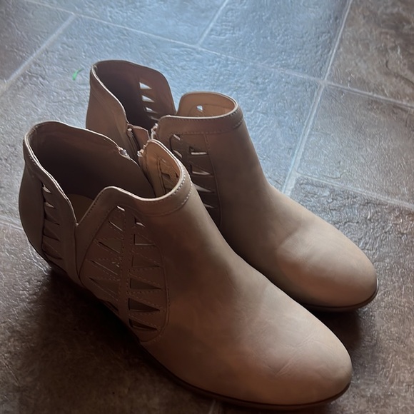 Marco Republic Heeled Boots - Picture 2 of 2